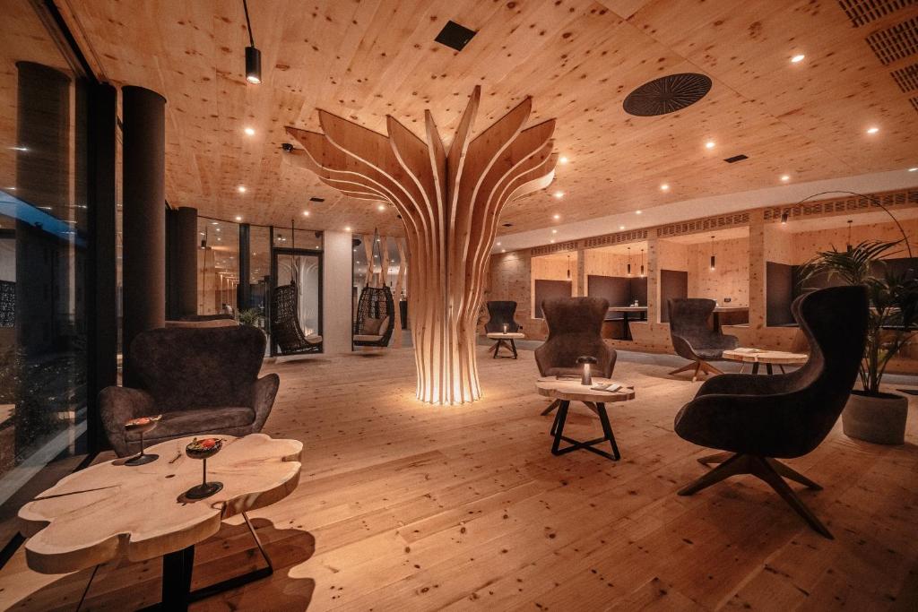 Hotel Cristallo - LEVICO TERME
